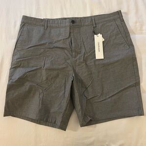 Calvin Klein Men's Heather Gray Flat-Front Shorts